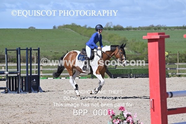BPP_0001 - CLASS 19 SUN Senior British Novice/ 90cm Open