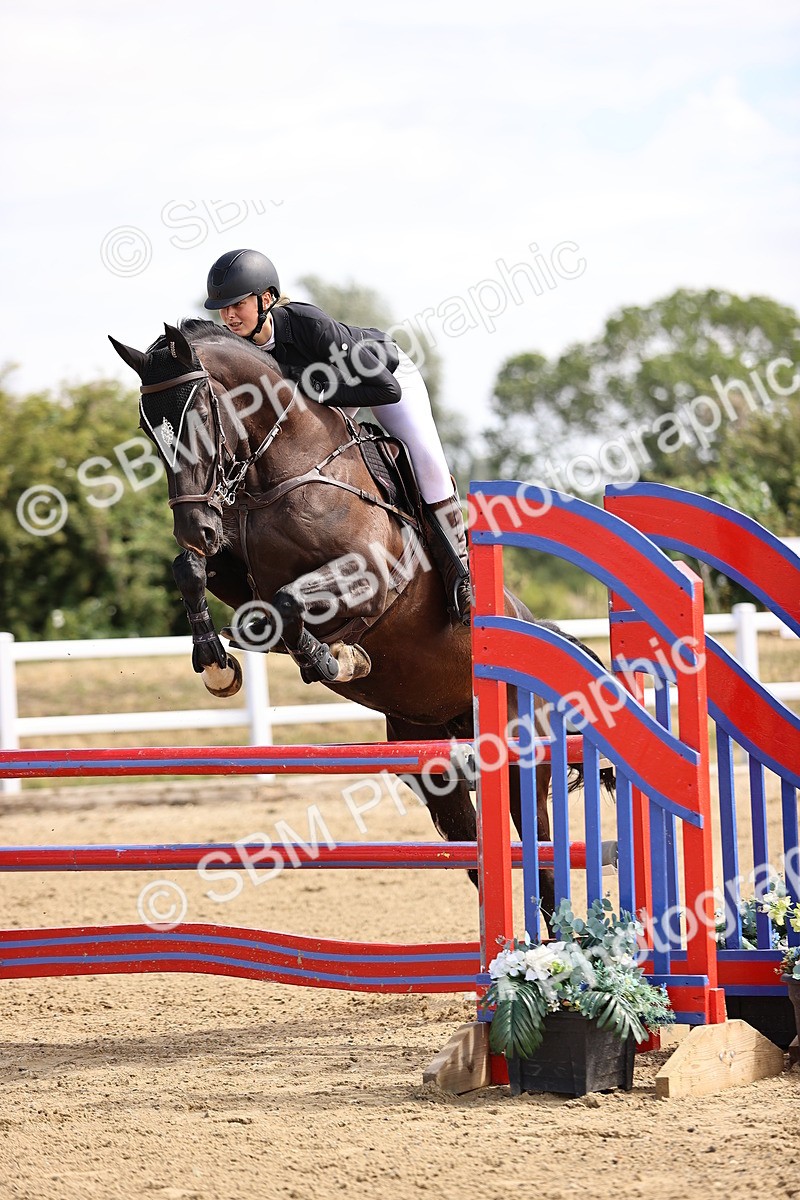 SBM_009770 - Class 8 - Senior Newcomers - 1.10  Open