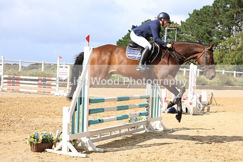 3E7A9758 - Class 10: Senior 95cm open