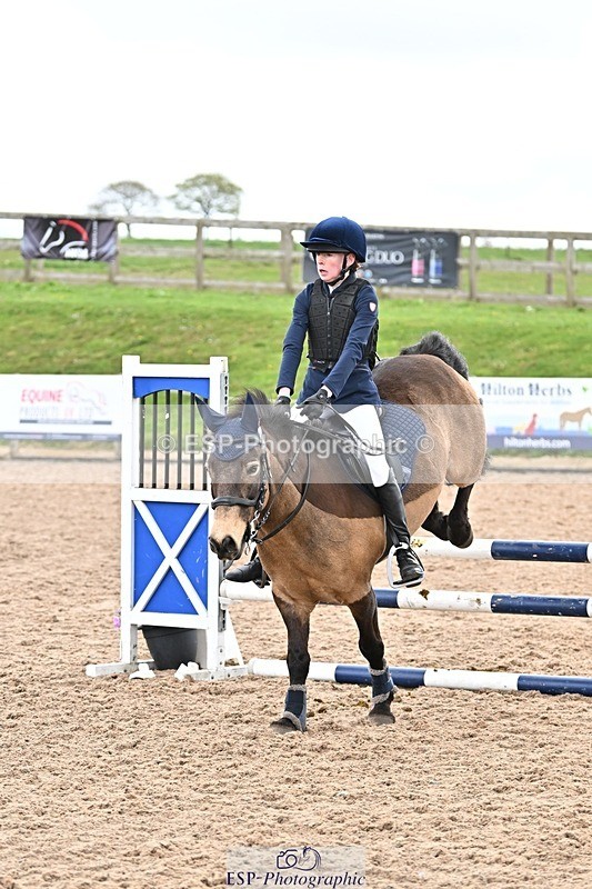 250414-103654-00165 - 80cm Round 1