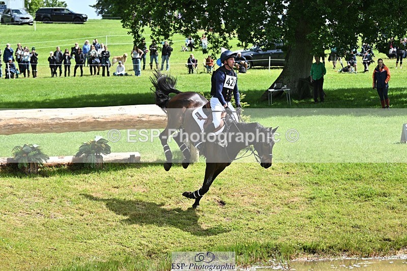 240526-114119-20636 - 426-VISCOUNT_VIKTOR-Tim_Price