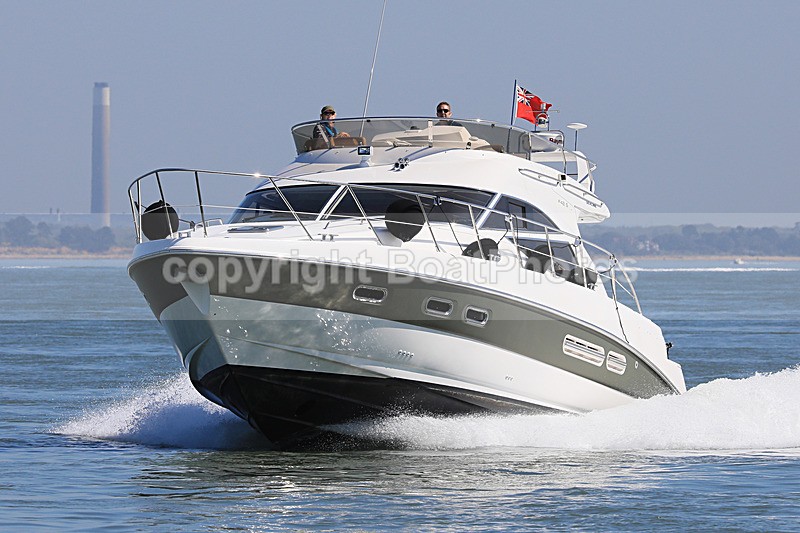 180505 FLYING HIGH - SEALINE F42 1Y3A6839 - Flybridge Cruisers