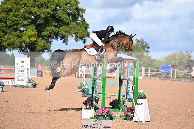 250912-103209-03925 - Cls 15 Snr Foxhunter