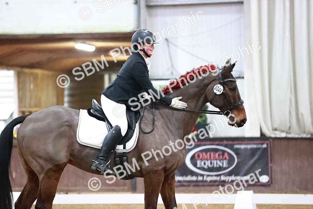 SBM_001719 - Class 9 - Novice 4