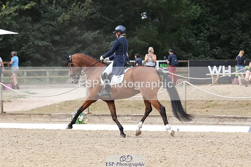 250809A-113805-02804 - 071-Abbie.NewburySeagry.Viceroy