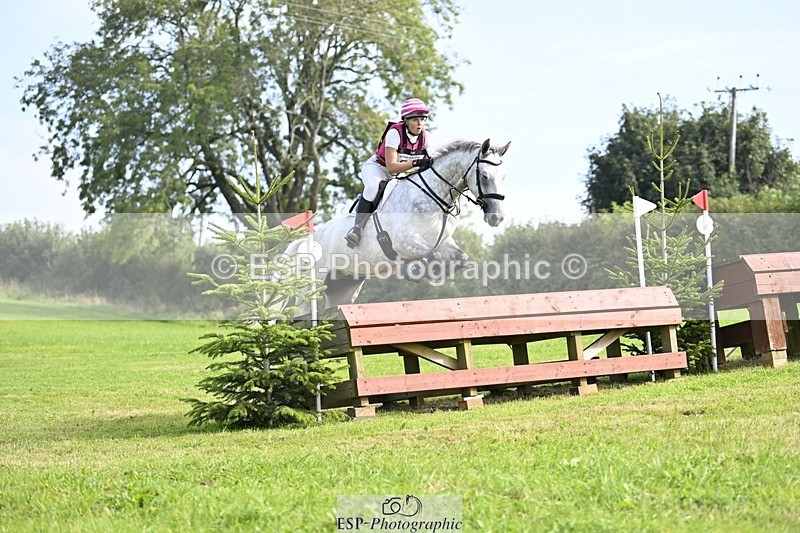 240831A-104848-00440 - 053-Lydia.Steele-FOLLYS.HERO