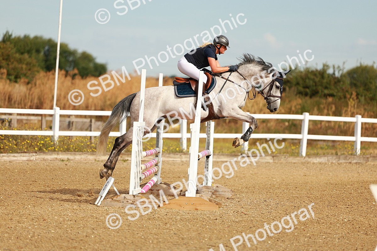 SBM_001942 - Class 8 - Clear Round