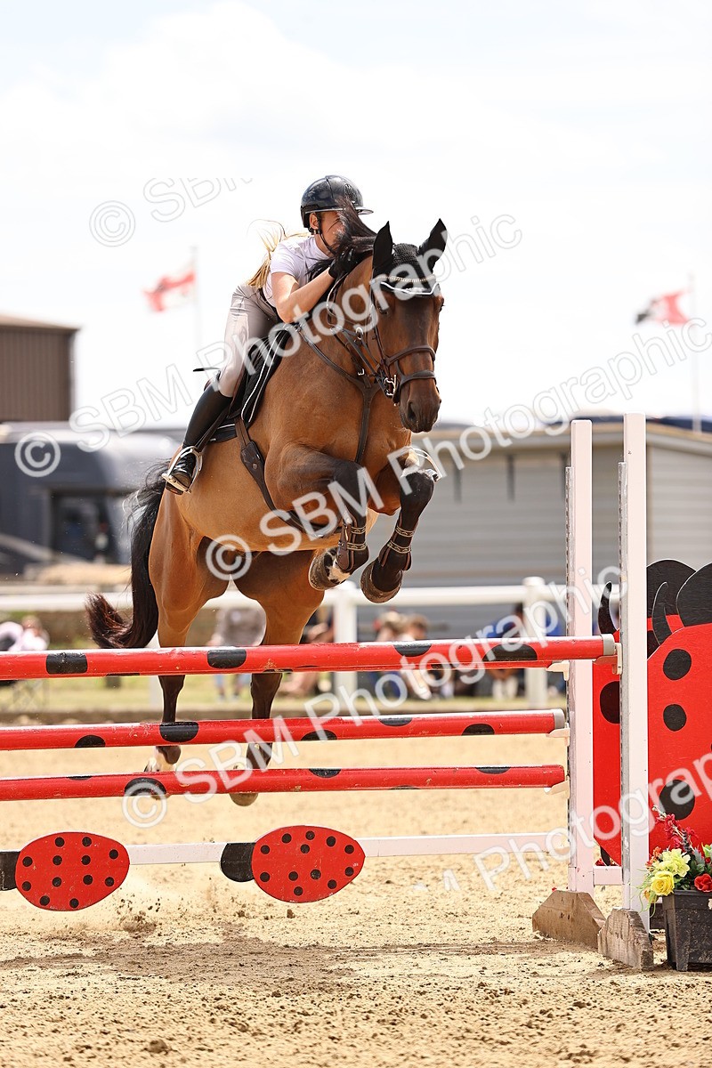 SBM_010636 - Class 9 - Senior Foxhunter - 1.20m Open