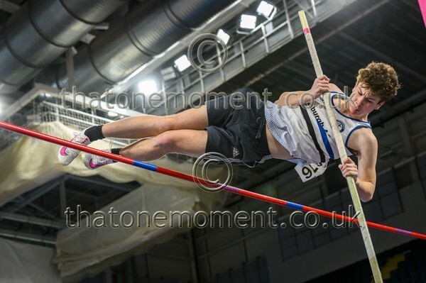 SeniorInd25-919104 - Field Male