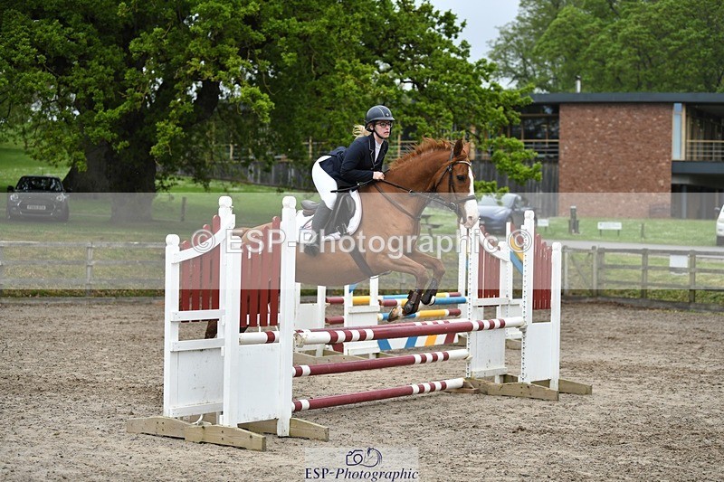 230512-094715-00390 - Cls 10 Snr 85cm Schooling