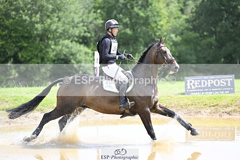 240804-121128-12566 - 364-Tom_Rowland-MONBEG_SKYFALL