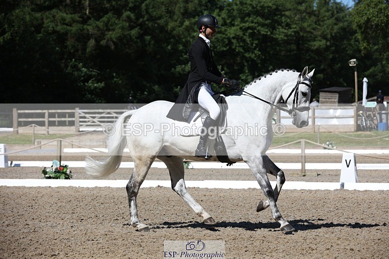 230526-101059-05195 - 359-LONG_BEACH-Giorgio_Nardilli-WEDTrotUp+DR