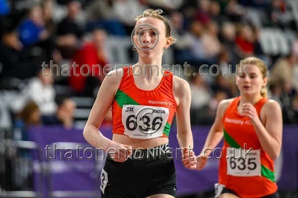 AgeInd25SAT-910072 - Track Female Set Two