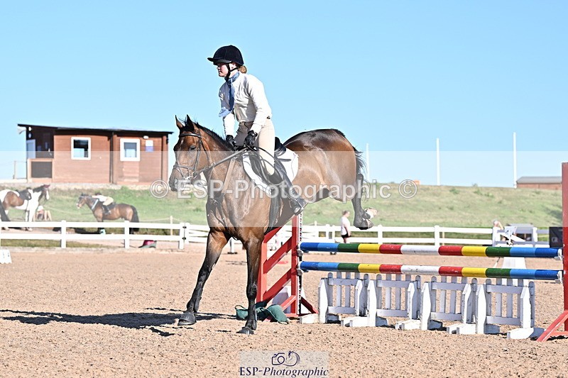 250708A-182034-00486 - 90cm Classes