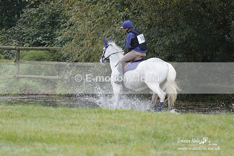 WWHT 171021 0356 - Novice Restricted (0.80m)  17/10/21