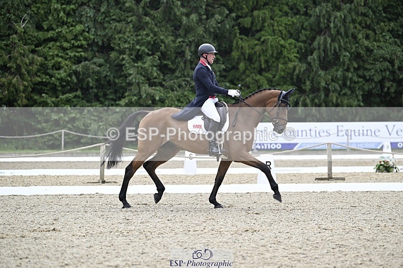 000101-220616-04538 - 403-CRAZY_DU_LOIR-Oliver_Townend