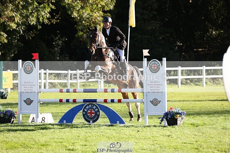 231022-093453-23967 - 640-UP.TO.MISCHIEF-Will.van.Ufford-TrotUp+SJ