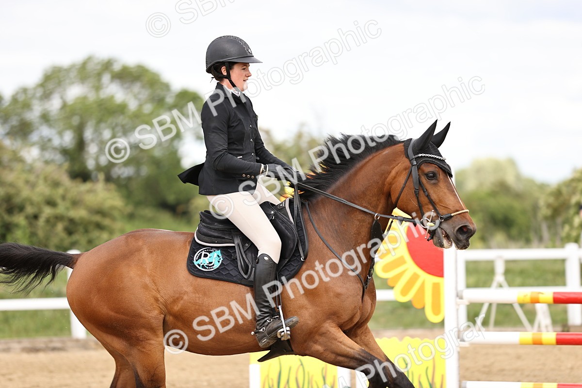 SBM_003414 - Class 11 - Senior Newcomers - 1.10m