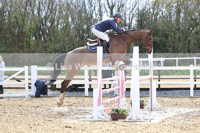 3E7A1972 - Class 7: Senior Newcomers/1.10m open