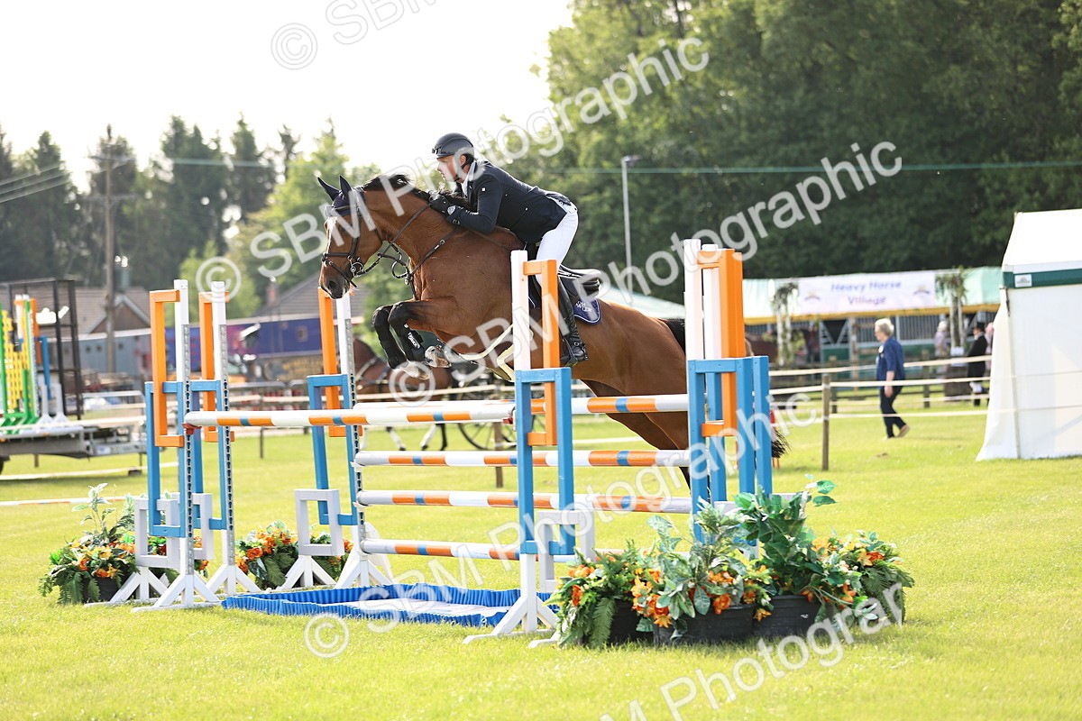 SBM_01301 - Class 200 - Martin Grant Homes Welcome Stakes 1.25m Open