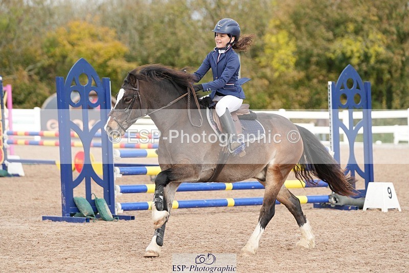 251026-120437-02313 - Cls 4 Pony Winter Novice + 80cm Open