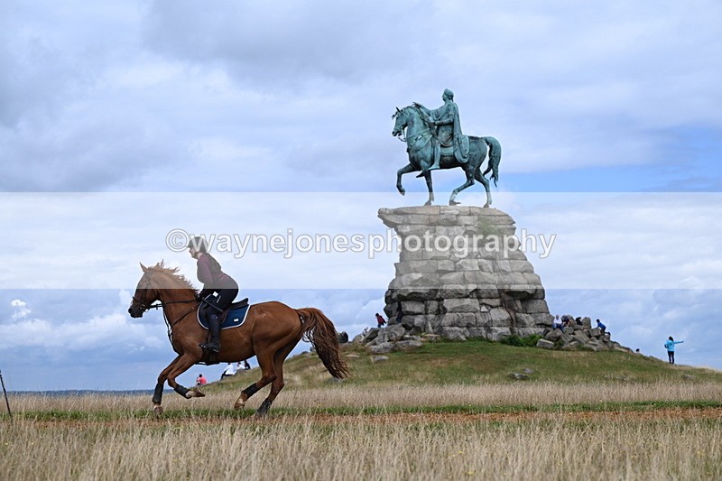DSC_7018 - Time at Statue 12:45 to 13:15