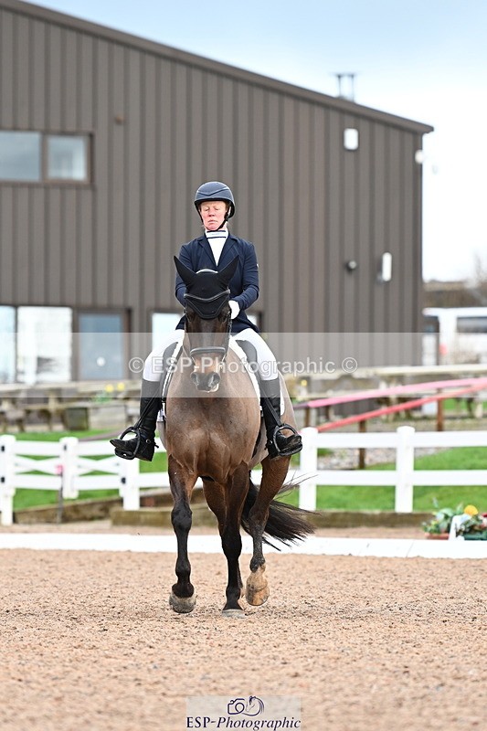 240218A-121738-07246 - 161-Katie.Warner-Active.Nuvalari