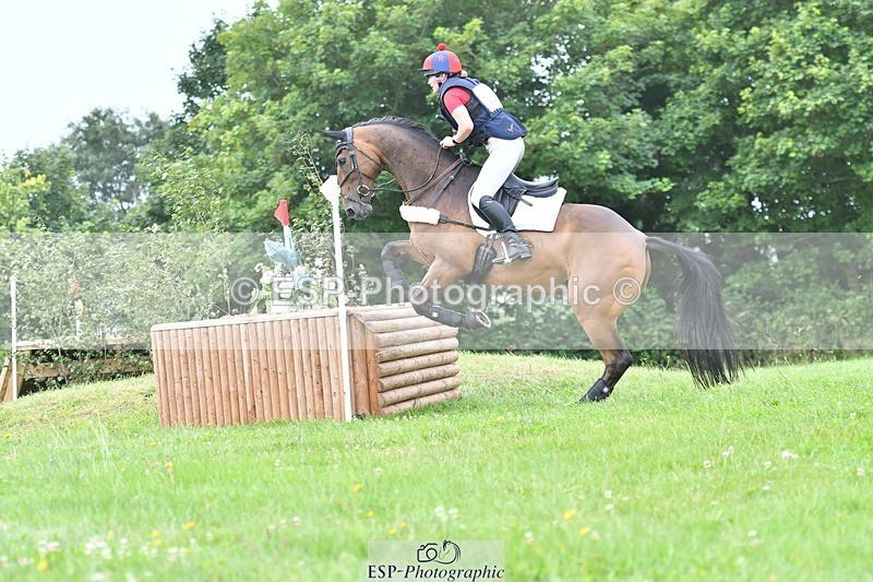 240803-104033-01308 - 102-Lucy_Henretty-Lee-AMANDI_VIVENDI