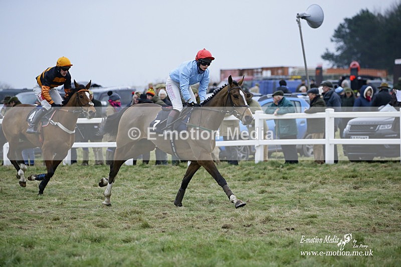 PtP 220122 724 - Royal Artillery Hunt Point-to-Point  - Larkhill Racecourse 22/01/22