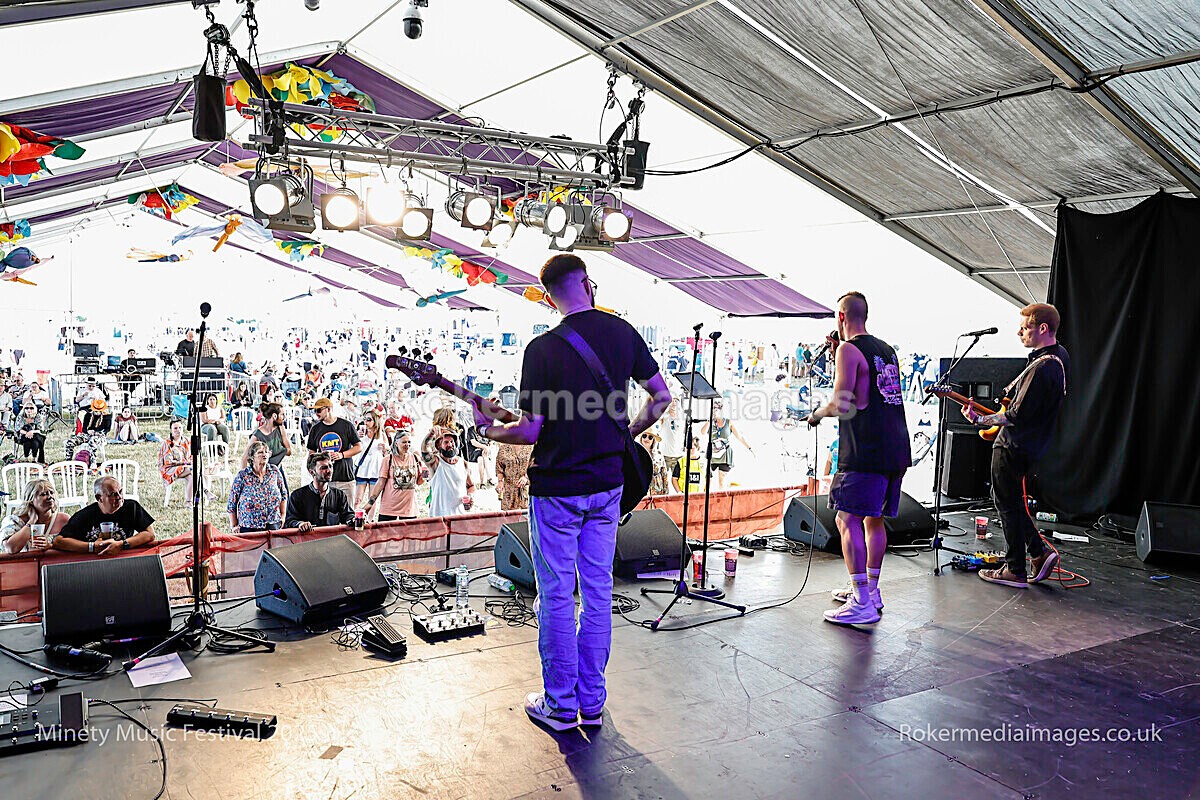 _MGL7353 - MINETY 2025