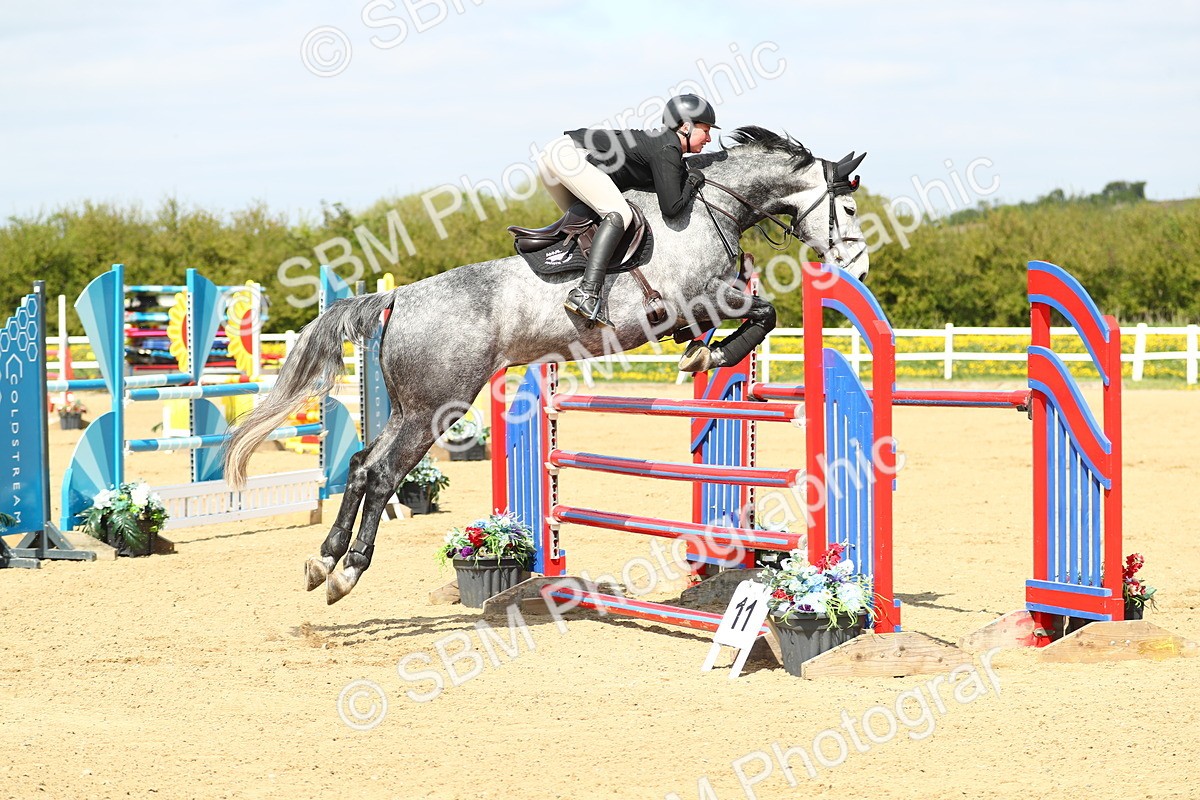 SBM_001310 - Class 5 - Senior Foxhunter 1.20m