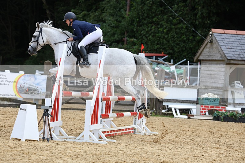 3E7A0124 - Class 9: Senior British Novice/90cm open