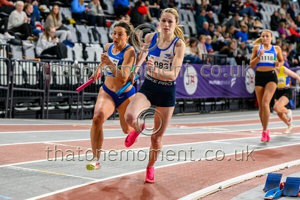 CombiMast25-914477 - Track Female Set One