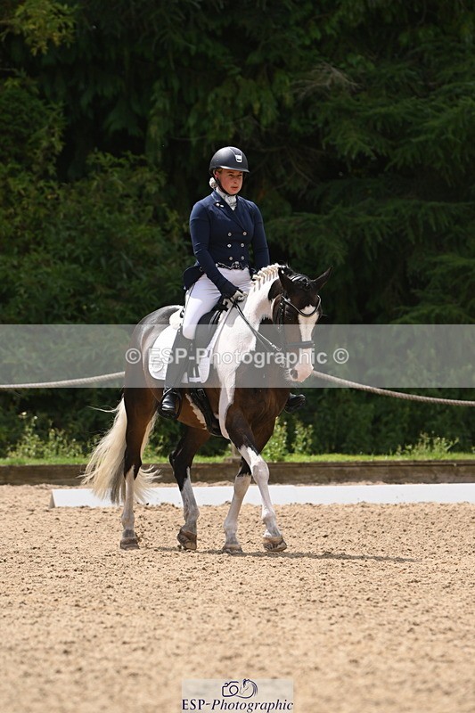 250720A-123548-10369 - 164-Dominique.Kinnaird-Perry-Pallas.Vanquish