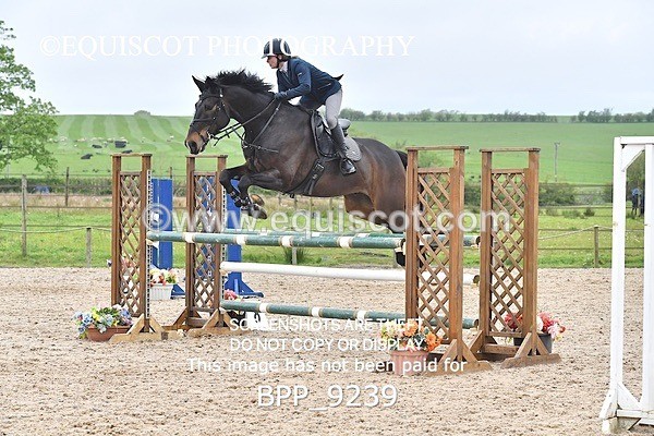 BPP_9239 - CLASS 30 SUN Senior Newcomers/ 1.10m Open