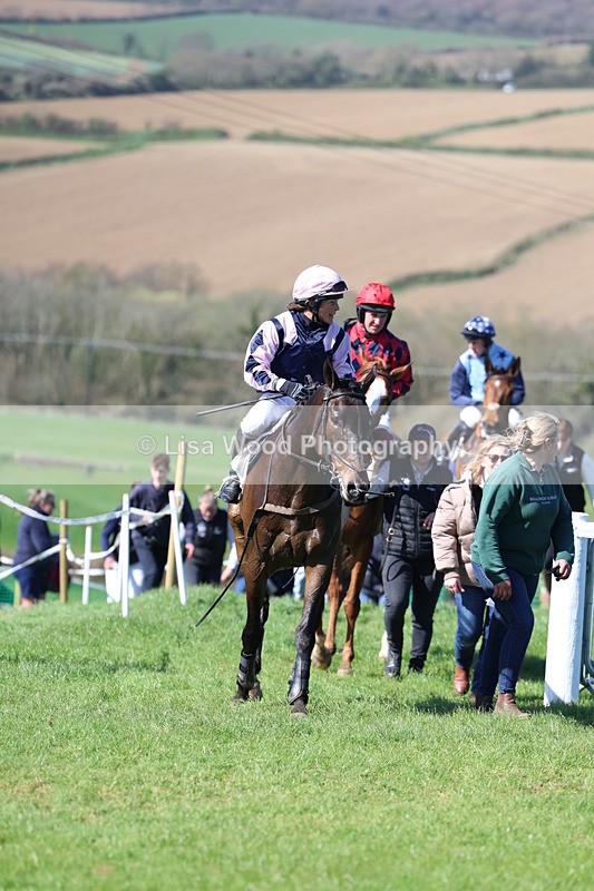 3E7A5341 - Race 4:  Maiden