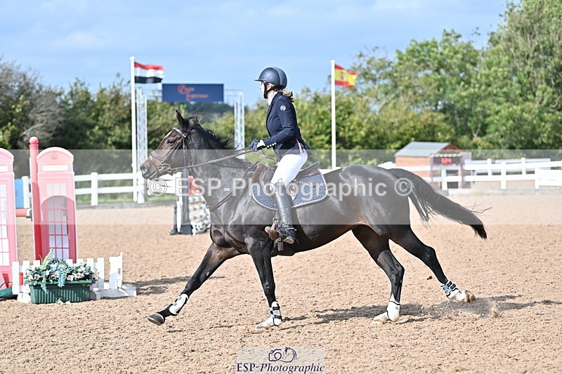 241004A-125600-02150 - Fri 09 95cm Amateur Quals