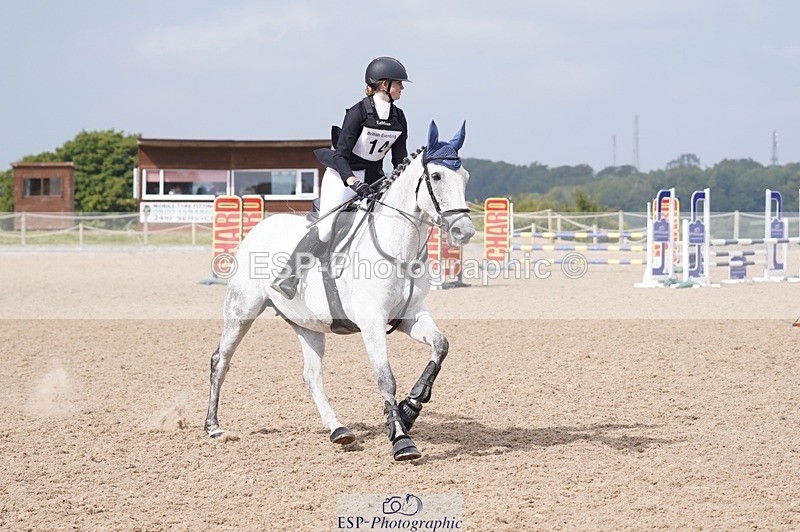 240831A-112852-01202 - 014-Caitlyn.Faull-PENNINEVIEW.SUMMER