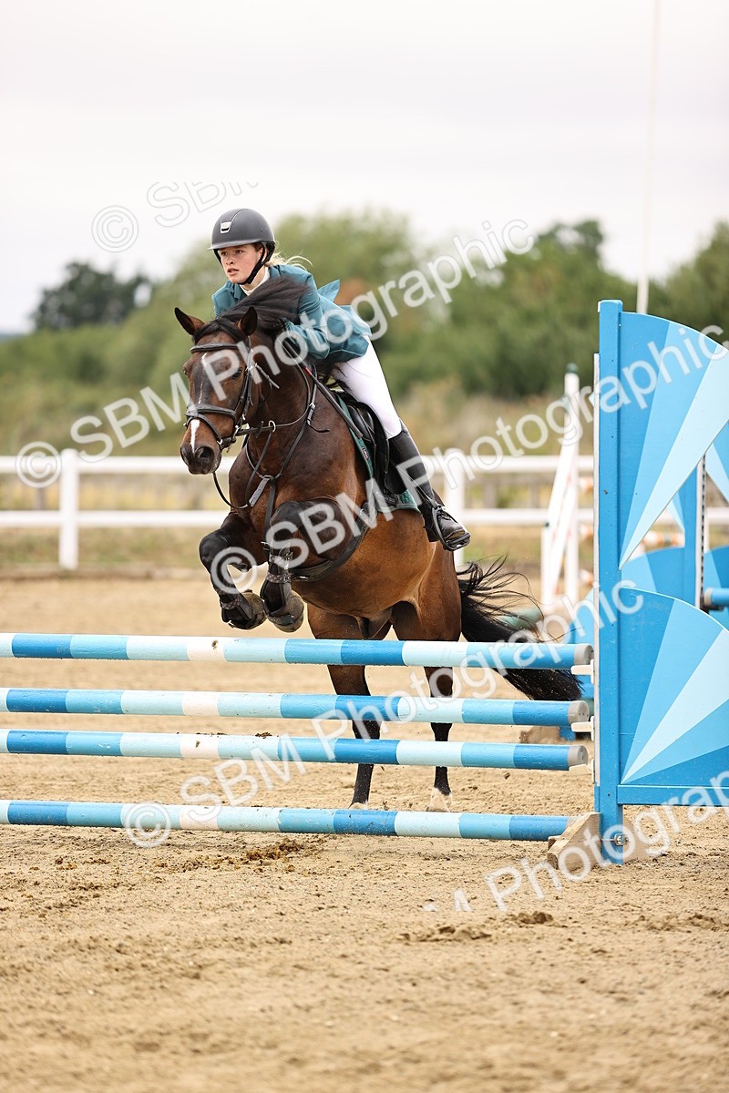 SBM_024363 - Class 8 - Clear Round