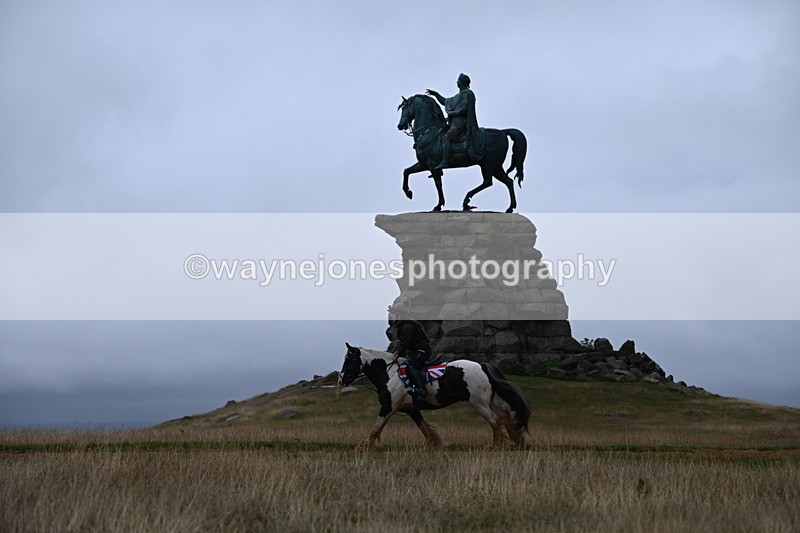 DSC_1948 - Time at Statue 12:13 to 12:32