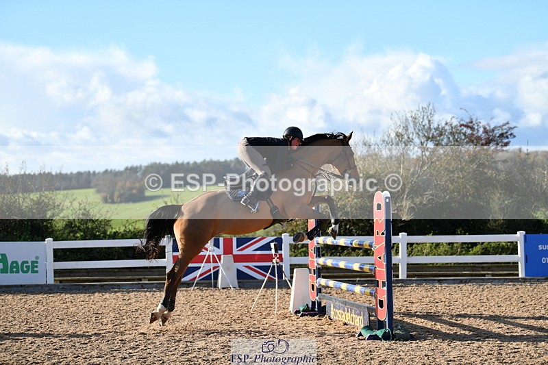 231110A-144907-00891 - Cls 6 Foxhunter & 1.20m Open