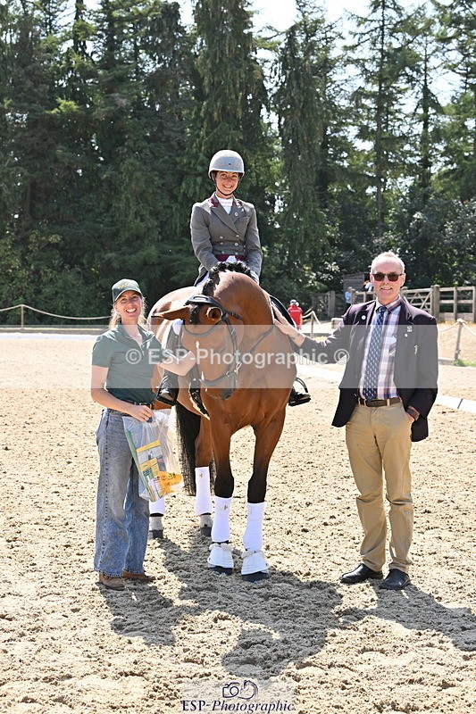 250810A-132545-06586 - Medium SILVER Presentations