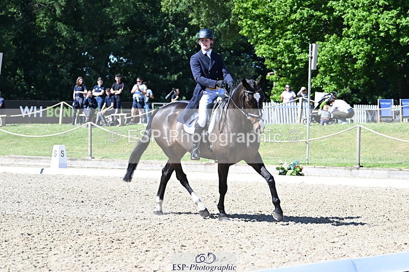 250522A-103331-03138 - A-012-Archie.Tulloch-ZIPPED.UP