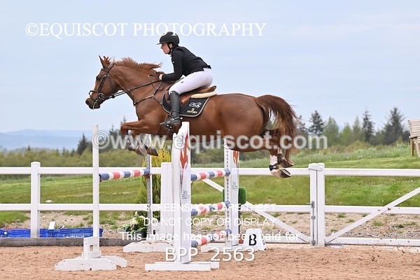 BPP_2563 - CLASS 7 - FRI - Senior Foxhunter/1.20m Open