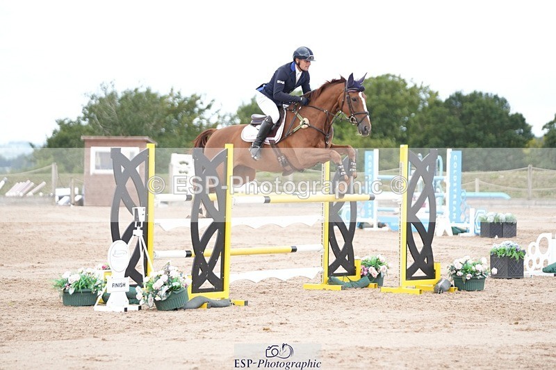 250801-111015-04866 - Cls 14 Snr Fox 1st Rnd