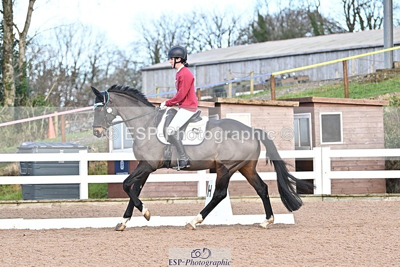 241214-122403-01594 - 132-Alys.Matravers-VORVASHILL.VERTIGO