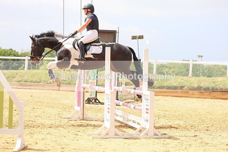 3E7A0601 - Class 10: Senior 95cm open