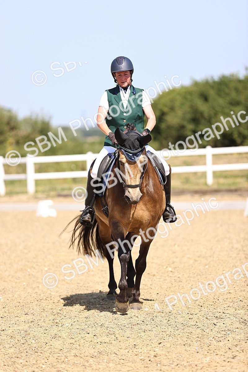 SBM_009495 - Novice 5 - 9.50-10.53