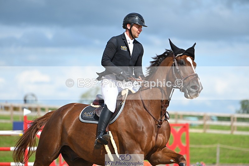 230721A-161123-07660 - Cls 10, 2 Star Big 1.45m Start to break