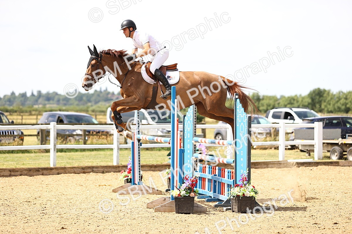 SBM_000710 - Class 15 - Redpost Equestian Senior Foxhunter - 1.20m